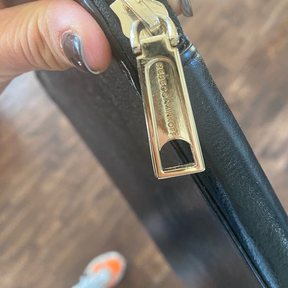 Rebecca Minkoff touch & Go I-pad case. Blk leather - Picture 2 of 6